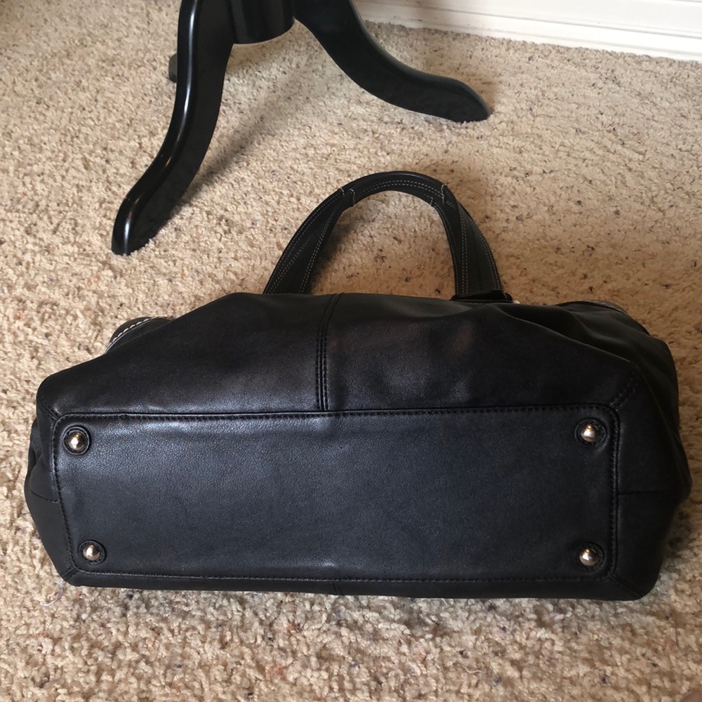 Coach Black Leather Soho Pleated Tote/Purse - Picture 3 of 6